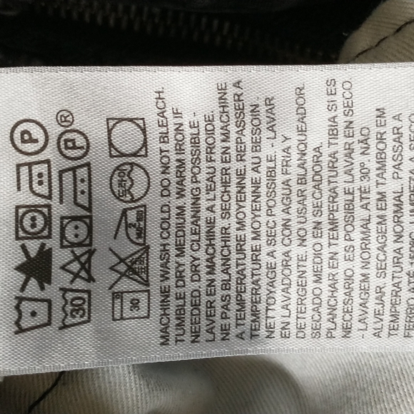 Levi's Premium zippered legs distressed black jeans 👖 - Picture 13 of 13